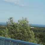 Vila Jolie Dans Un Endroit Paisible, A 3 Mn De La Et De La Montagne