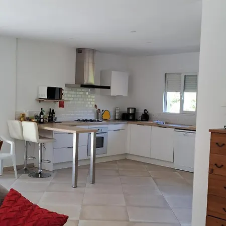 Villa Jolie Dans Un Endroit Paisible, à 3 Mn De La Et De La Montagne