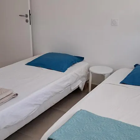 Jolie Dans Un Endroit Paisible, A 3 Mn De La Et De La Montagne Villa *