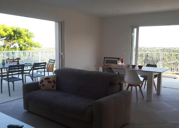 Villa Jolie Dans Un Endroit Paisible, à 3 Mn De La Et De La Montagne *