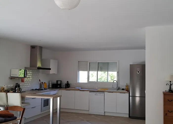 Jolie Dans Un Endroit Paisible, A 3 Mn De La Et De La Montagne Villa Ventiseri