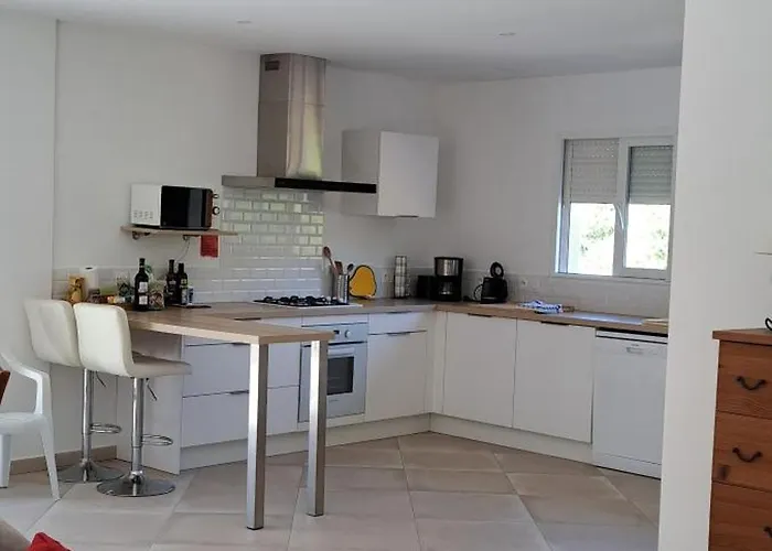 Villa Jolie Dans Un Endroit Paisible, à 3 Mn De La Et De La Montagne