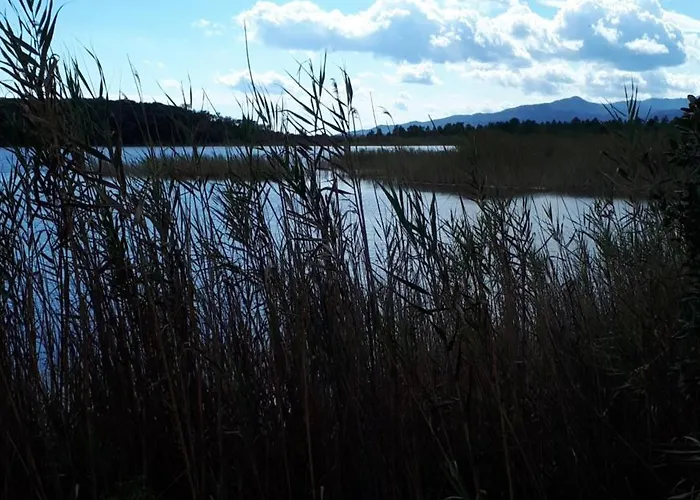 Jolie Dans Un Endroit Paisible, A 3 Mn De La Et De La Montagne Villa